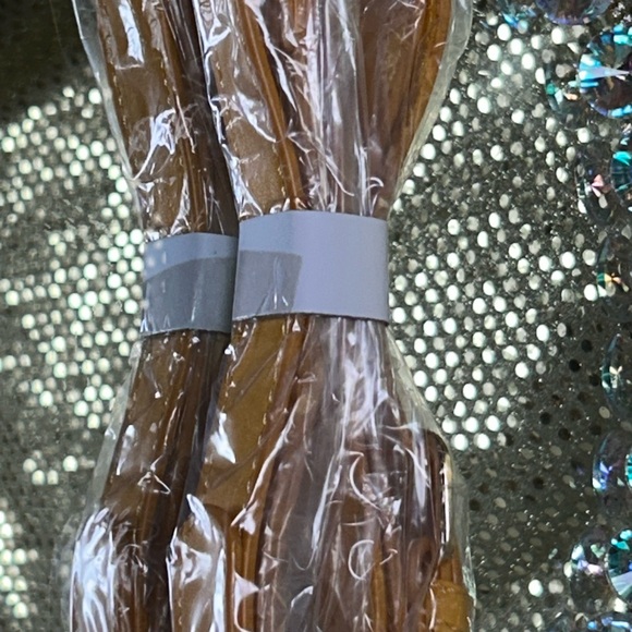 Badgley Mischka Yellow Shoulder/Crossbody Bag Approx. 12 x 10 x 4 - Picture 7 of 17